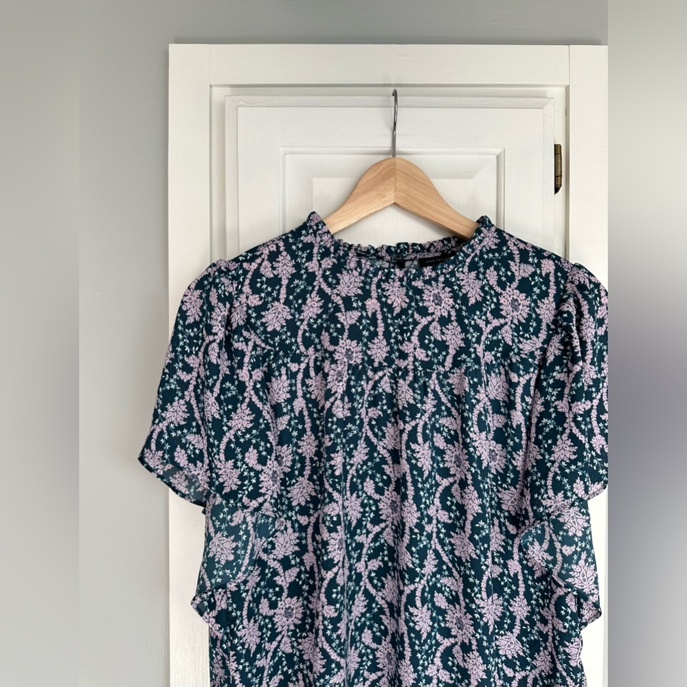 Ann Taylor || Floral Print Blouse - Picture 4 of 10